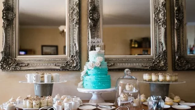 Delana’s Cakes- Wedding and Birthday Cakes
